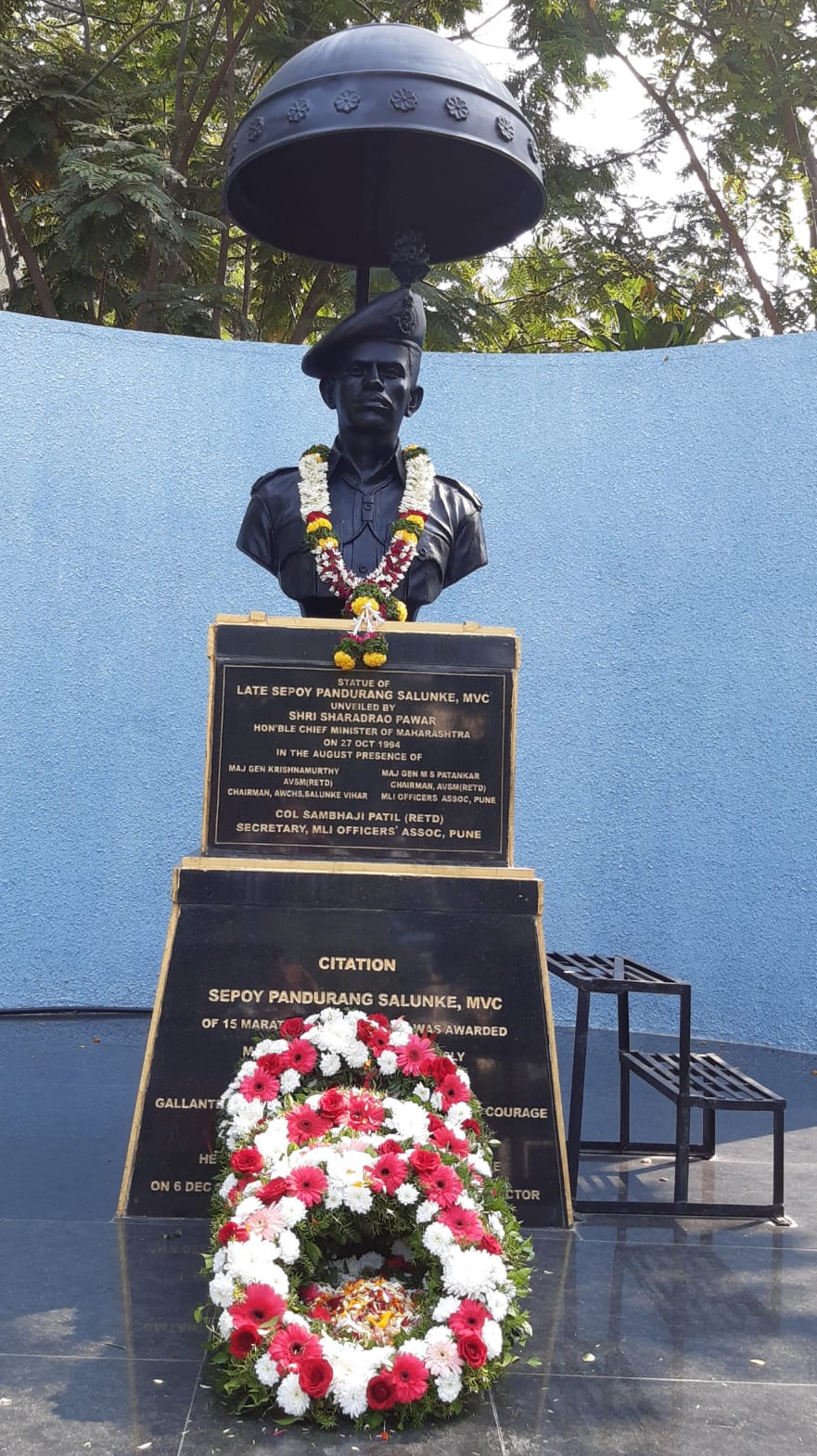 Vir Salunke Bust With Wreath